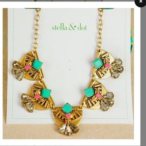 Stella & Dot Devine Necklace